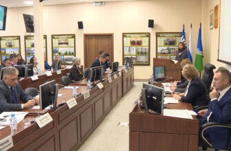 Накануне в администрации города прошло 16 заседание думы. Согласно повестке депутаты обсудили 14 вопросов, которые ранее были подробно рассмотрены на думских комиссиях.