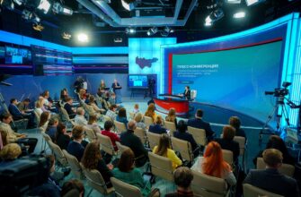 В Ханты-Мансийске состоялось главное медиасобытие для журналистов Югры — большая пресс-конференция Натальи Комаровой, которая прошла в формате открытой рабочей встречи. На нее были аккредитованы 138 представителей СМИ и блогерского сообщества, школьных и студенческих медиа.