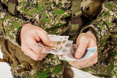Новая выплата 150.000 рублей военнослужащим по контракту