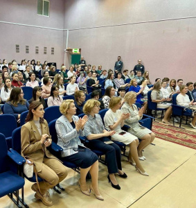 В Югорске прошли Народные обсуждения в рамках проведения фестиваля лучших практик наставничества.