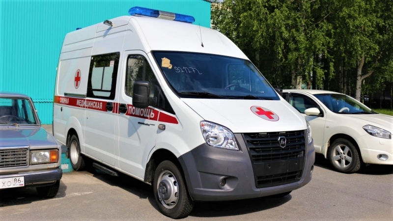 В больнице Горноправдинска пополнили автопарк машиной скорой помощи