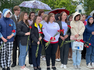 В Югорске прошел митинг, посвященный дню памяти и скорби.