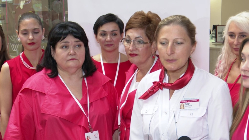 Ханты-Мансийск впервые присоединился к акции «Красное платье»