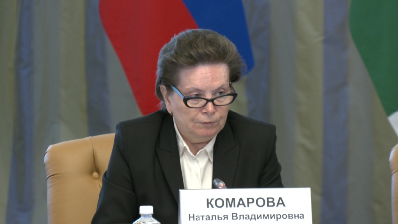 Наталья Комарова предложила дополнительно стимулировать геологоразведочные работы на месторождениях округа