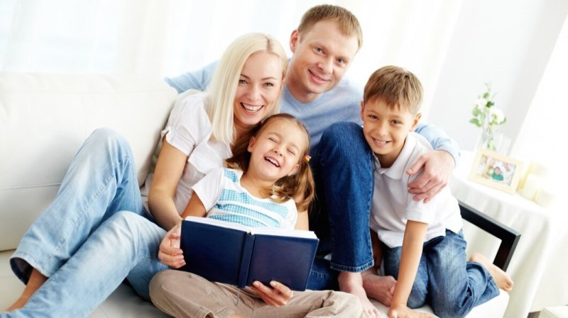 82% россиян считают идеальной семью с двумя и более детьми