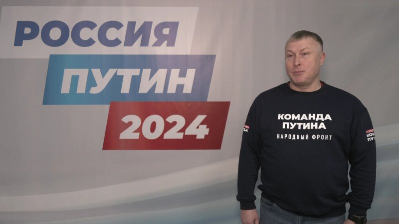 Югра передала первую партию подписей в поддержку самовыдвижения Владимира Путина