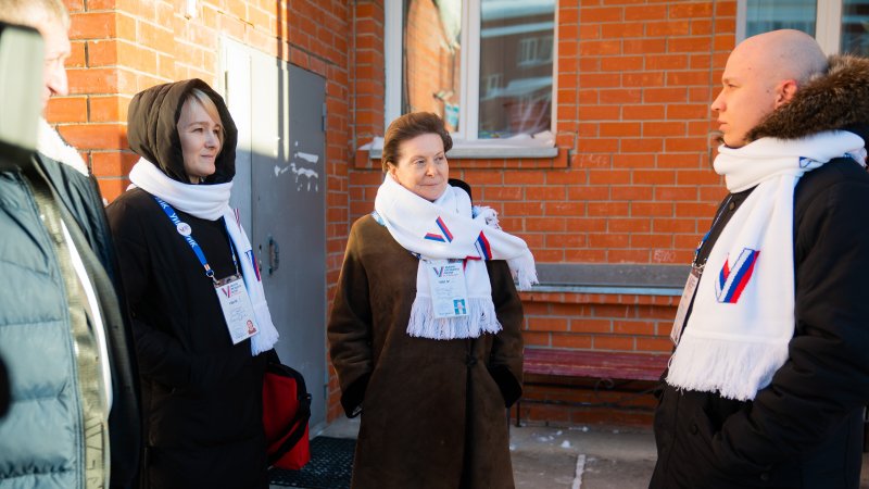 Наталья Комарова лично пригласила югорчан на выборы президента РФ