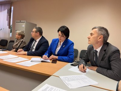 Состоялось народное обсуждение за ходом капитального ремонта МБОУ СОШ №2 в Югорске