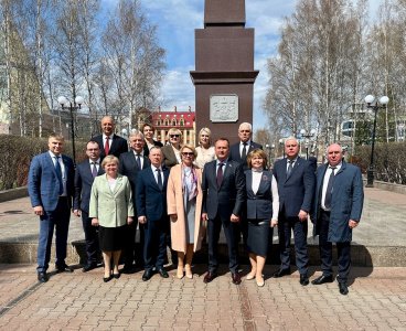 Председатель Думы города Югорска Евгения Комисаренко приняла участие в совещании в Правительстве ХМАО-Югры.