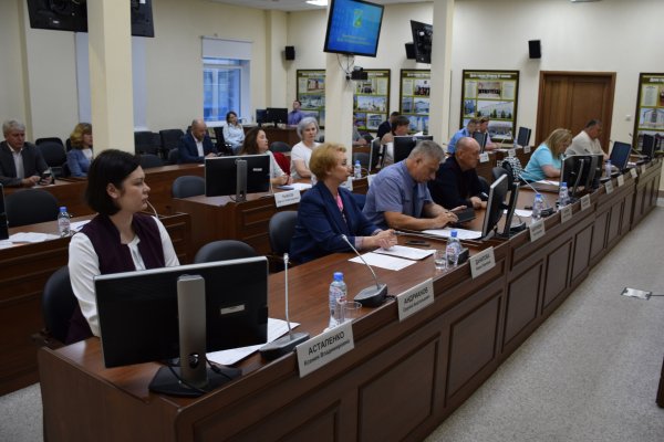 Состоялось внеочередное заседание Думы города Югорска о досрочном прекращении полномочий Антона Пантина