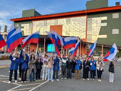 В Югорске прошли мероприятия, посвящённые Дню воссоединения ДНР, ЛНР, Запорожской и Херсонской областей с Россией