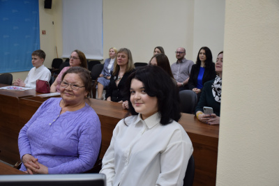 Юным югорчанам торжественно вручили паспорта