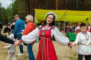 В Югорске прошел яркий праздник культуры: состоялся традиционный Славянский хоровод