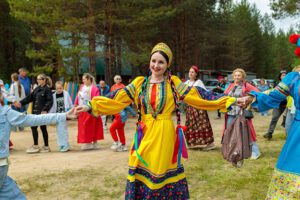 В Югорске прошел яркий праздник культуры: состоялся традиционный Славянский хоровод