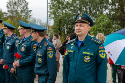 Югорск почтил память павших: возложение цветов к мемориалу «Воинская Слава»