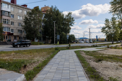 Завершилось обустройство тротуара на улице Мира