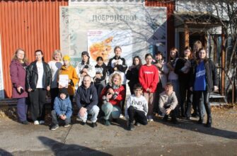 Активисты Молодой Гвардии Югорска приняли участие в ярмарке - раздаче бездомных животных «В Добрые руки».