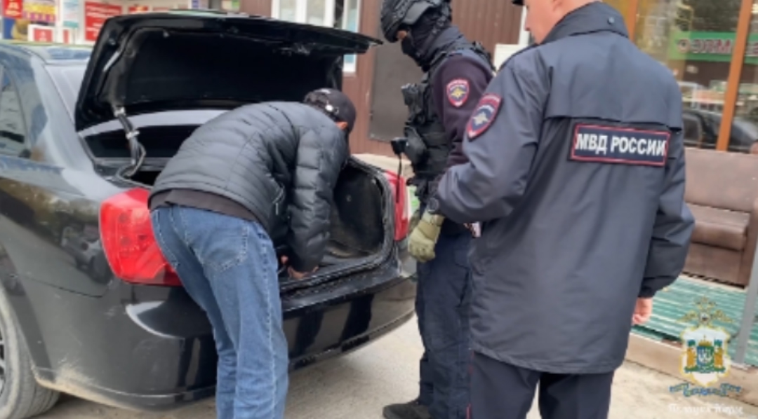 В Нижневартовске выявили 41 нелегального мигранта