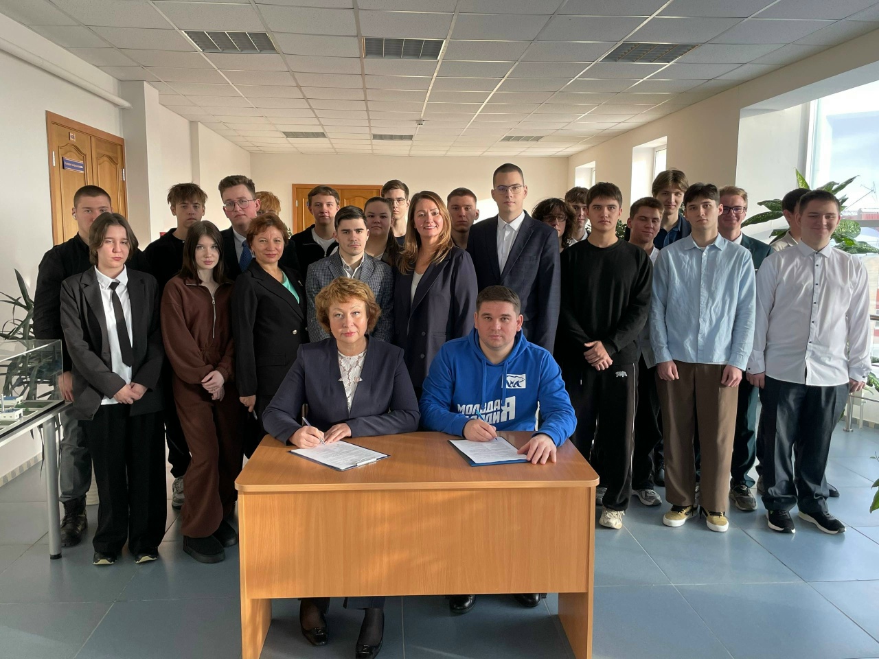 В Югорске открыто первичное отделение Молодой Гвардии на базе кафедры «Энергетика» Уральского федерального университета имени первого Президента России Б.Н. Ельцина.