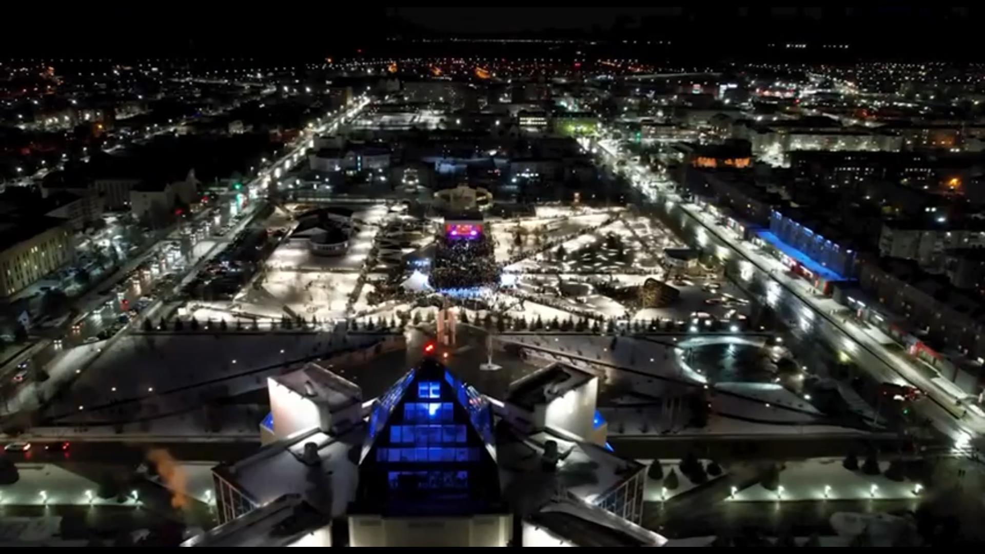 В Югорске состоялось торжественное открытие центрального городского сквера «Северное сияние».