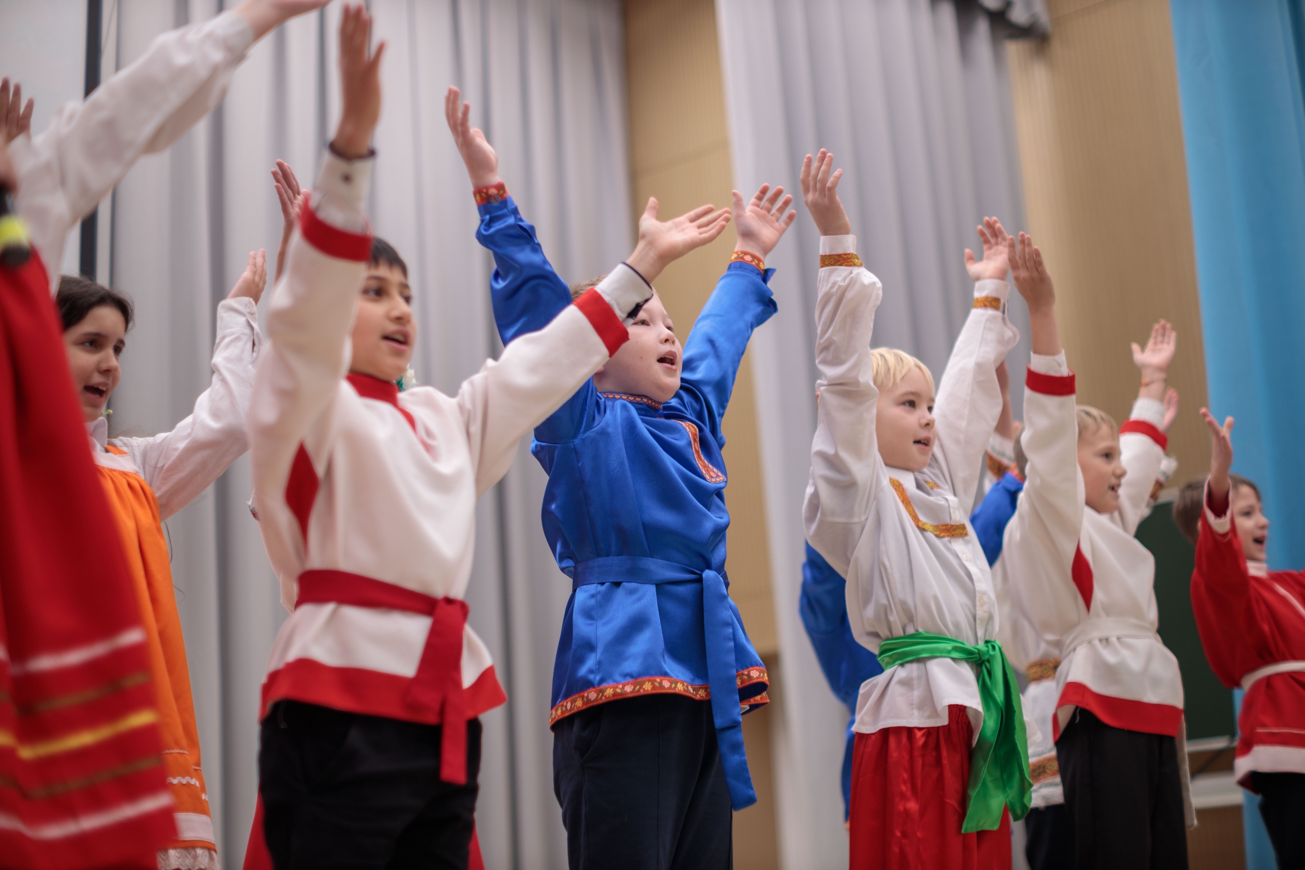 Оценивало выступления ребят компетентное жюри, в состав которого вошли представители местного отделения «Ассамблеи народов России». 