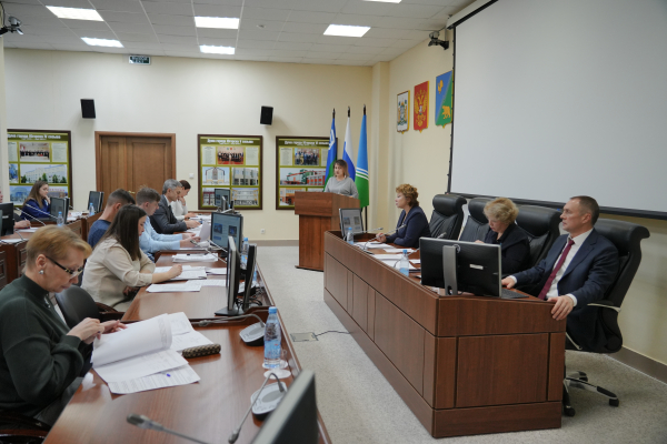 Создание комфортных условий для жизни югорчан обсудили на заседании городской Думы