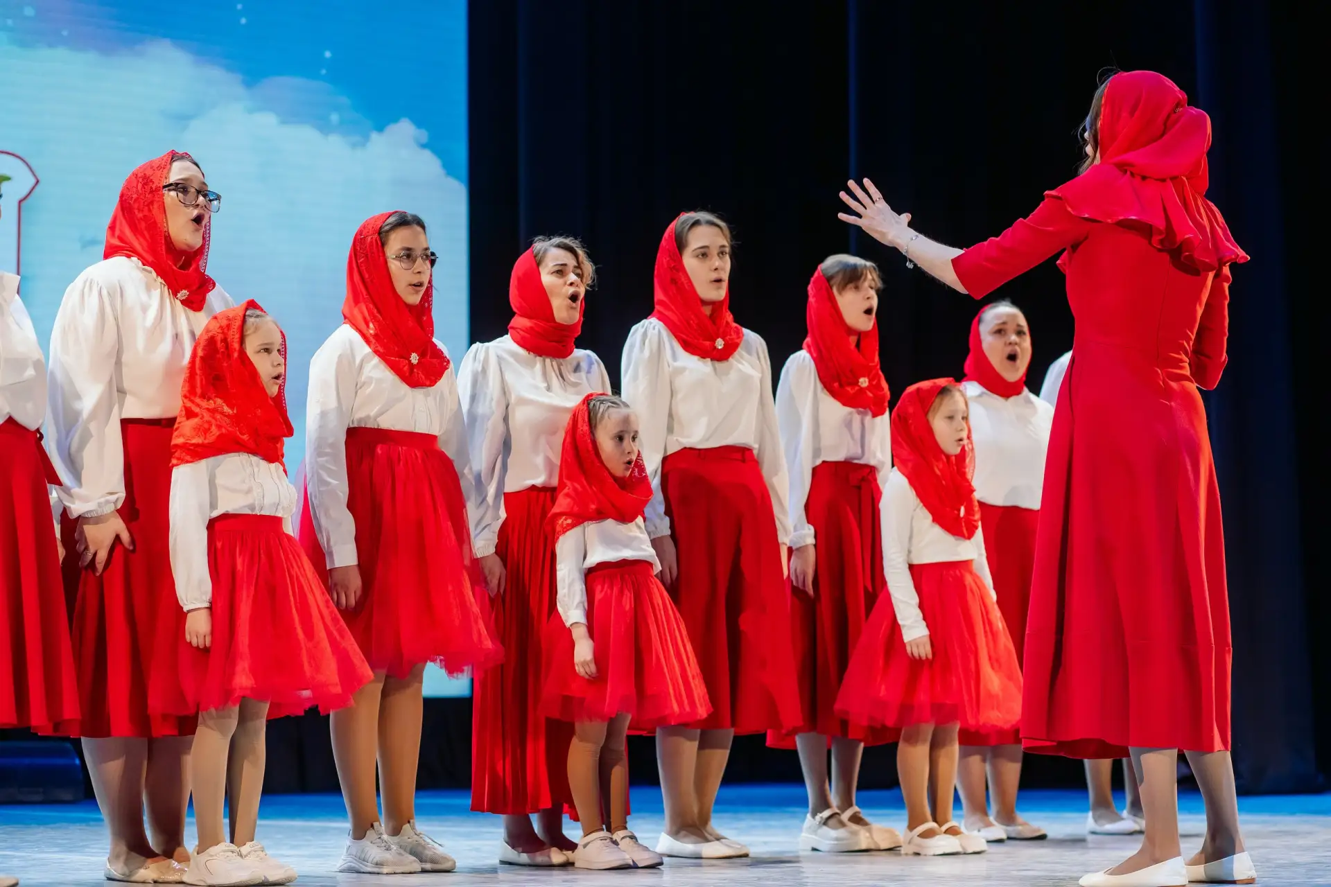 В Югорске состоялся межмуниципальный фестиваль-конкурс православной культуры и художественного творчества «Пacxa Красная