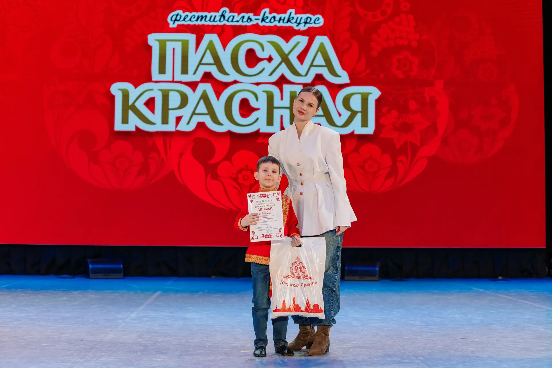 В Югорске состоялся межмуниципальный фестиваль-конкурс православной культуры и художественного творчества «Пacxa Красная