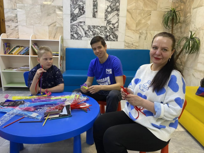 В городе прошла акция «Детские ладошки V руках Югры»